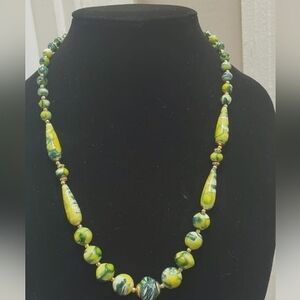 Vintage Multi Color Enameled Graduated Wooden Bead Necklace. 🌴